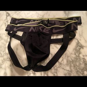 2 - Nike breathe jocks L